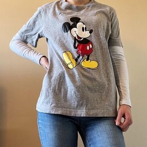 Disney Mickey Mouse gray short sleeve graphic tshirt